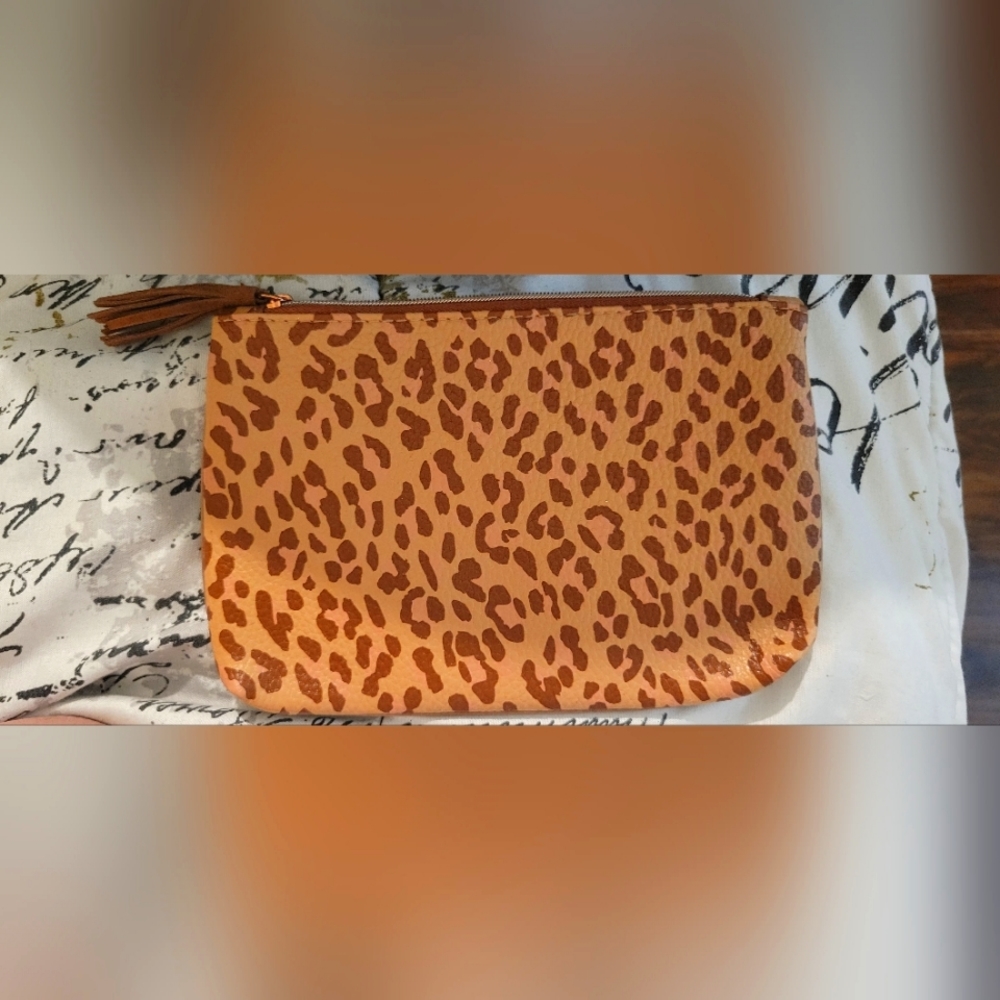 Ipsy Leopard 🐆 Print Bag